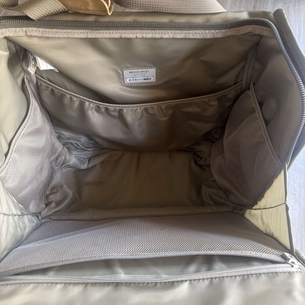 Briggs & Riley BASELINE 2-Wheel Cabin Bag Olive Green Luxury Comfort Luggage - Picture 10 of 16